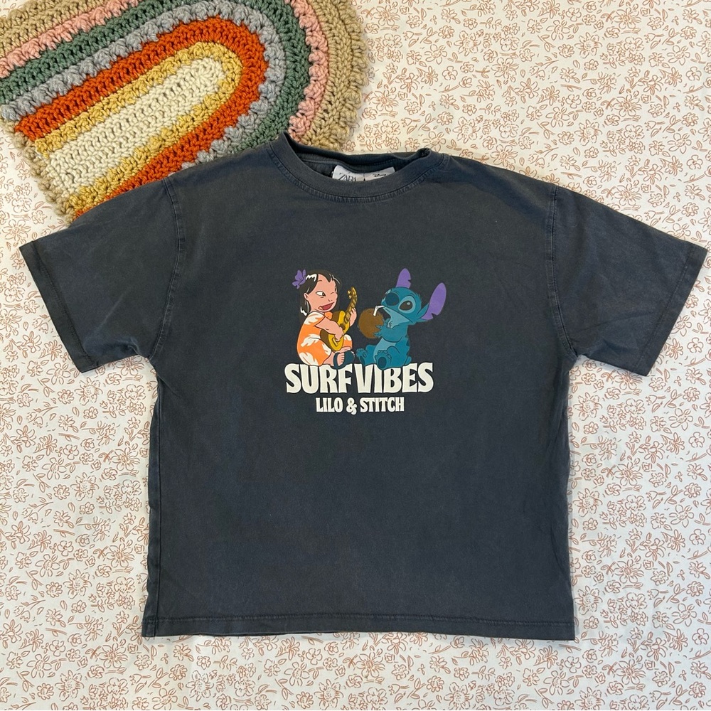 Zara x Disney Lilo & Stitch Surf Vibes Kids Graphic Shirt Size 6/7
